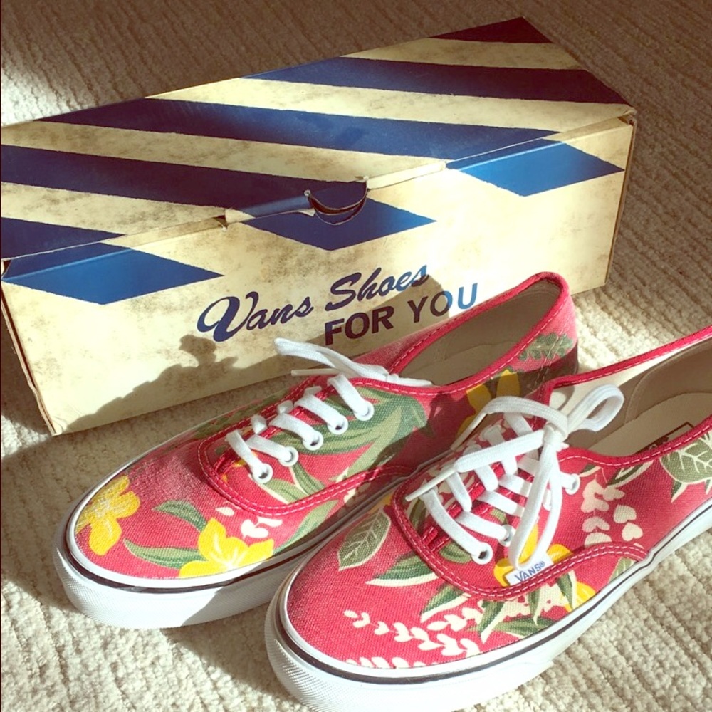 Vans Van Doren red Hawaiian shoes.